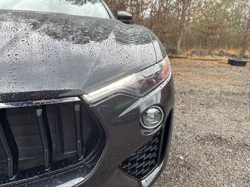 Used 2023 Maserati Levante Modena image 3