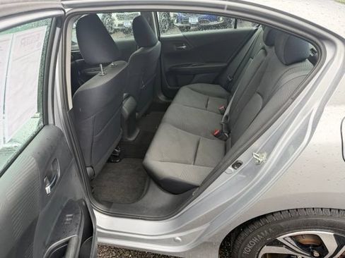 Used 2017 Honda Accord LX image 9