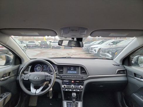 Used 2020 Hyundai Elantra SE w/ Cargo Package (C1) image 25