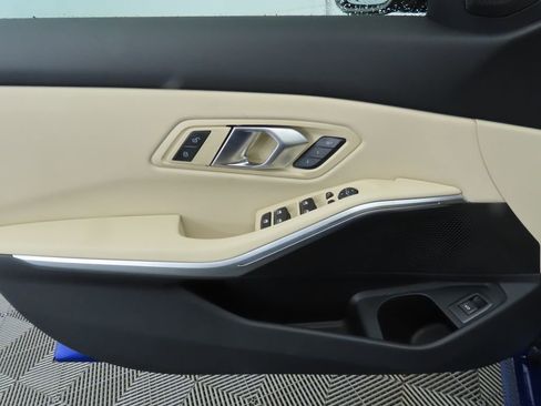 New 2026 BMW 330i Sedan w/ M Sport Package image 25