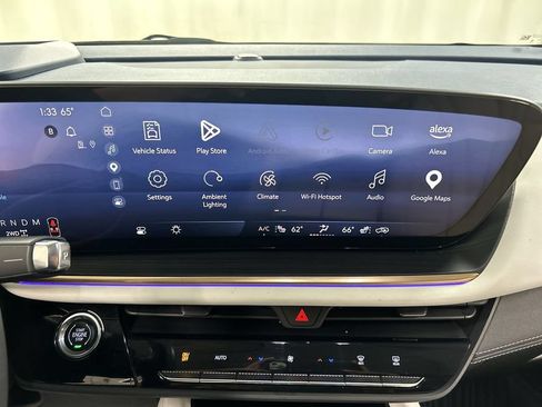Used 2025 Buick Envision Avenir AWD/4WD image 14