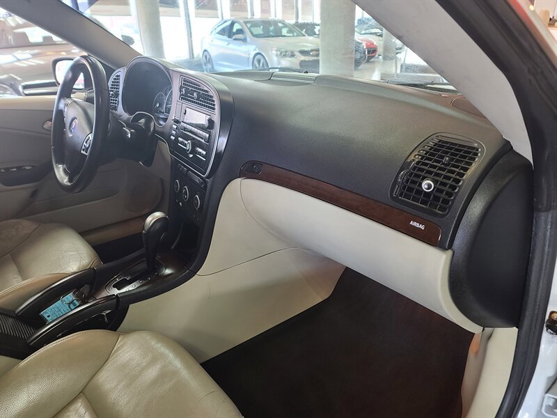 Used 2008 Saab 9-3 2.0T w/ Cold Weather Package FWD image 11