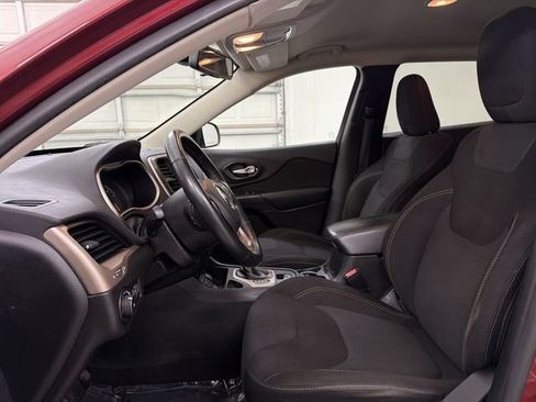 Used 2016 Jeep Cherokee Latitude w/ Safety/Convenience Group image 20