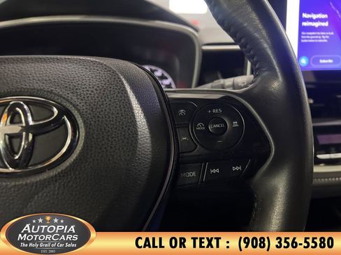 Used 2025 Toyota Corolla SE image 30