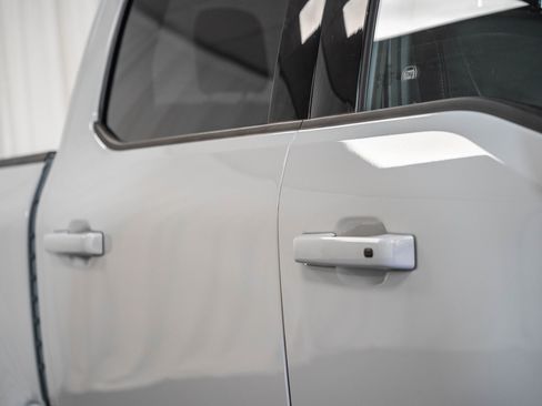 Certified 2023 Ford F150 Lariat w/ Equipment Group 502A High image 19