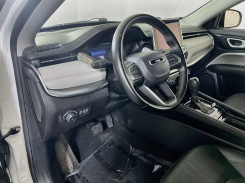 Used 2022 Jeep Compass Limited AWD/4WD image 9