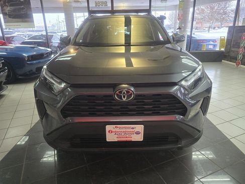 Used 2022 Toyota RAV4 XLE image 8