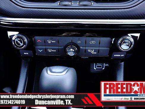 New 2026 Jeep Compass Latitude image 23