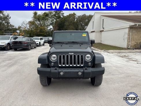 Used 2018 Jeep Wrangler Sahara w/ Connectivity Group image 14