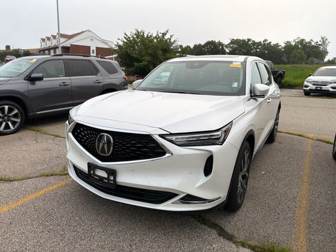 Used 2024 Acura MDX SH-AWD w/ Technology Package image 9