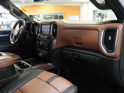 Used 2022 Chevrolet Silverado 1500 High Country image 37
