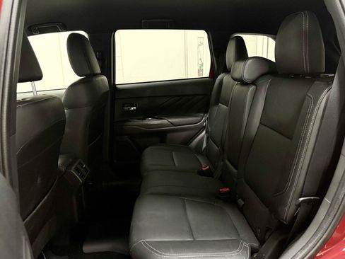 Used 2019 Mitsubishi Outlander SEL AWD/4WD image 17