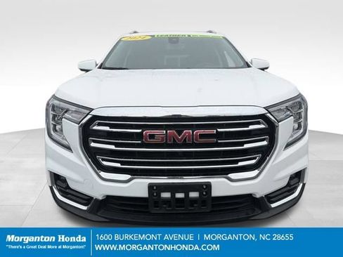 Used 2024 GMC Terrain SLT AWD/4WD image 2