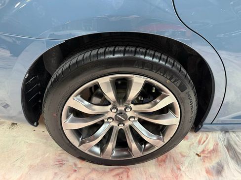 Used 2014 Chrysler 300 S w/ Luxury Group RWD image 34