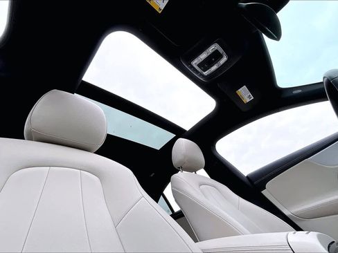 Used 2023 Mercedes-Benz CLA 250 image 13