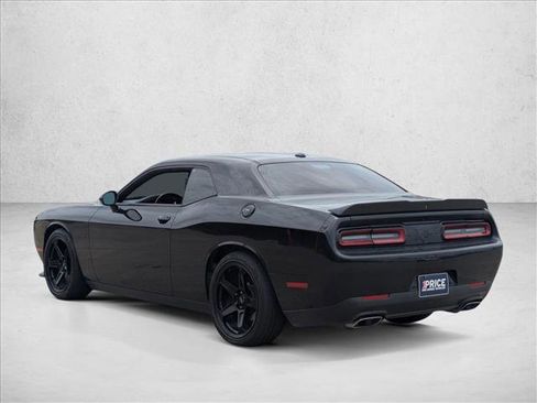 Used 2022 Dodge Challenger R/T w/ Blacktop Package RWD image 8