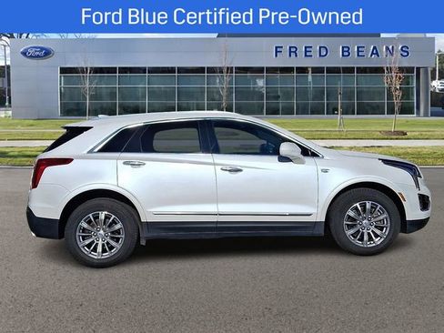 Used 2017 Cadillac XT5 Luxury w/ Driver Awareness Package image 9