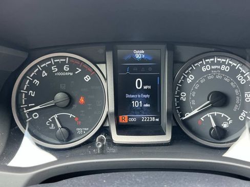 Used 2023 Toyota Tacoma TRD Off-Road AWD/4WD image 41