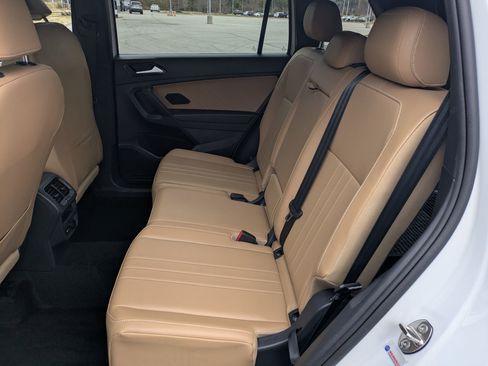 Used 2023 Volkswagen Tiguan SE R-Line image 24