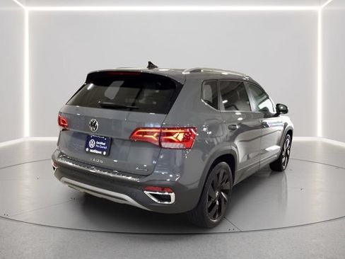 Certified 2024 Volkswagen Taos SEL AWD/4WD image 27