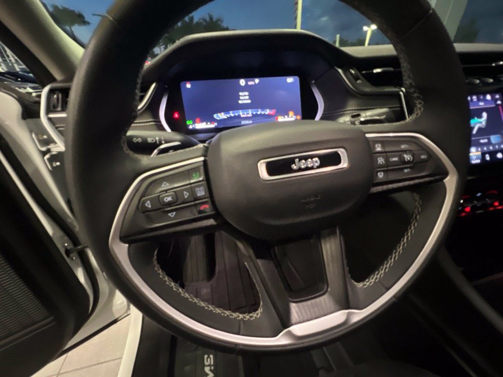 Certified 2023 Jeep Grand Cherokee L Laredo RWD image 34