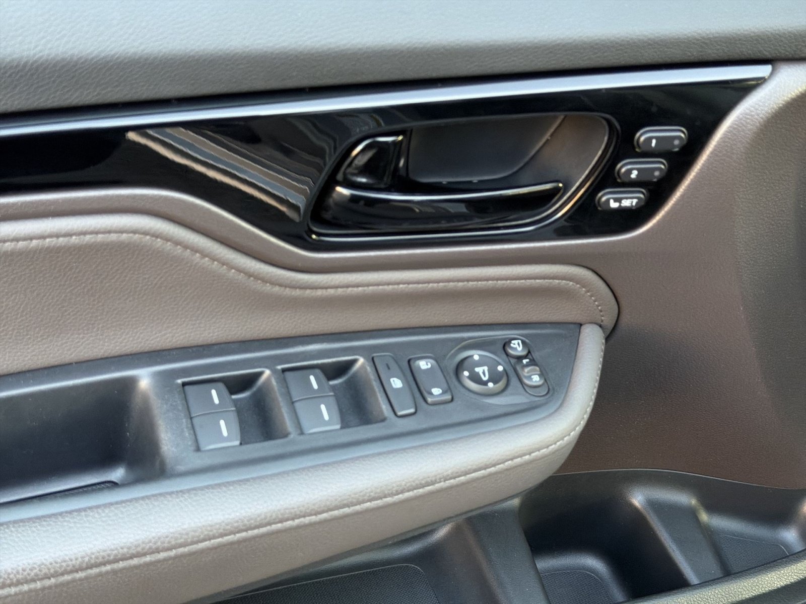 Used 2024 Honda Odyssey Elite image 15