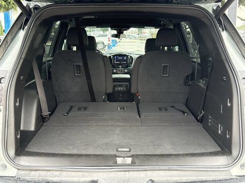 Certified 2023 Chevrolet Traverse LT FWD image 33