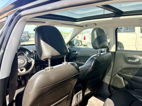 Used 2019 Jeep Compass Latitude w/ Popular Equipment Group AWD/4WD image 25