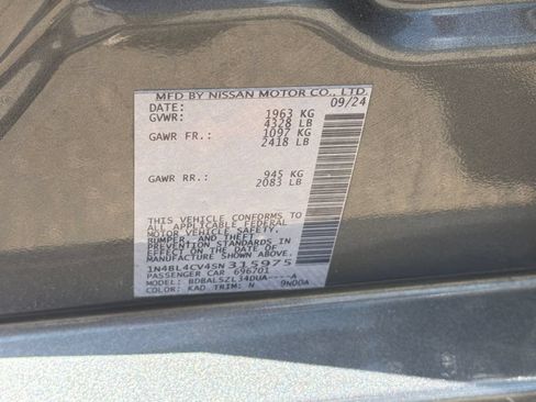 Used 2025 Nissan Altima 2.5 SR FWD image 33