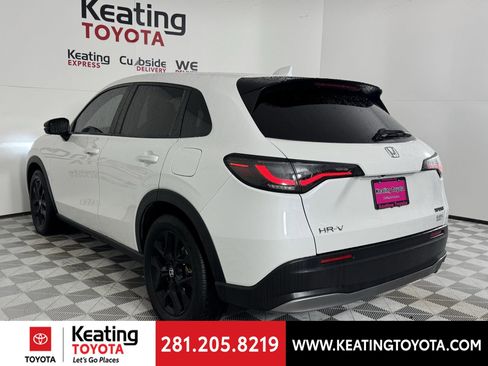 Used 2023 Honda HR-V Sport image 6