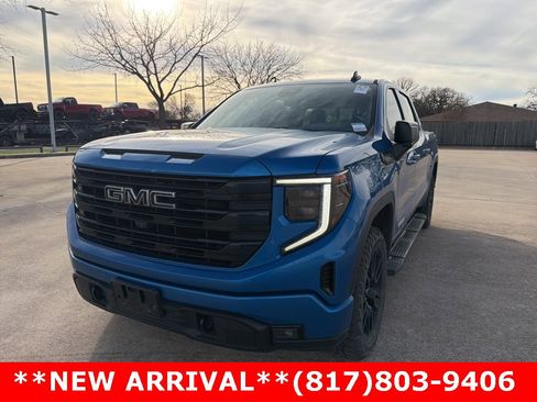Used 2022 GMC Sierra 1500 Elevation w/ Elevation Premium Package image 1