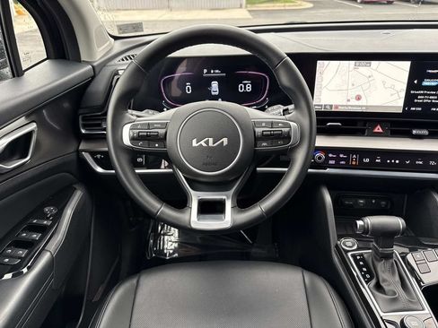 Used 2023 Kia Sportage EX FWD image 13