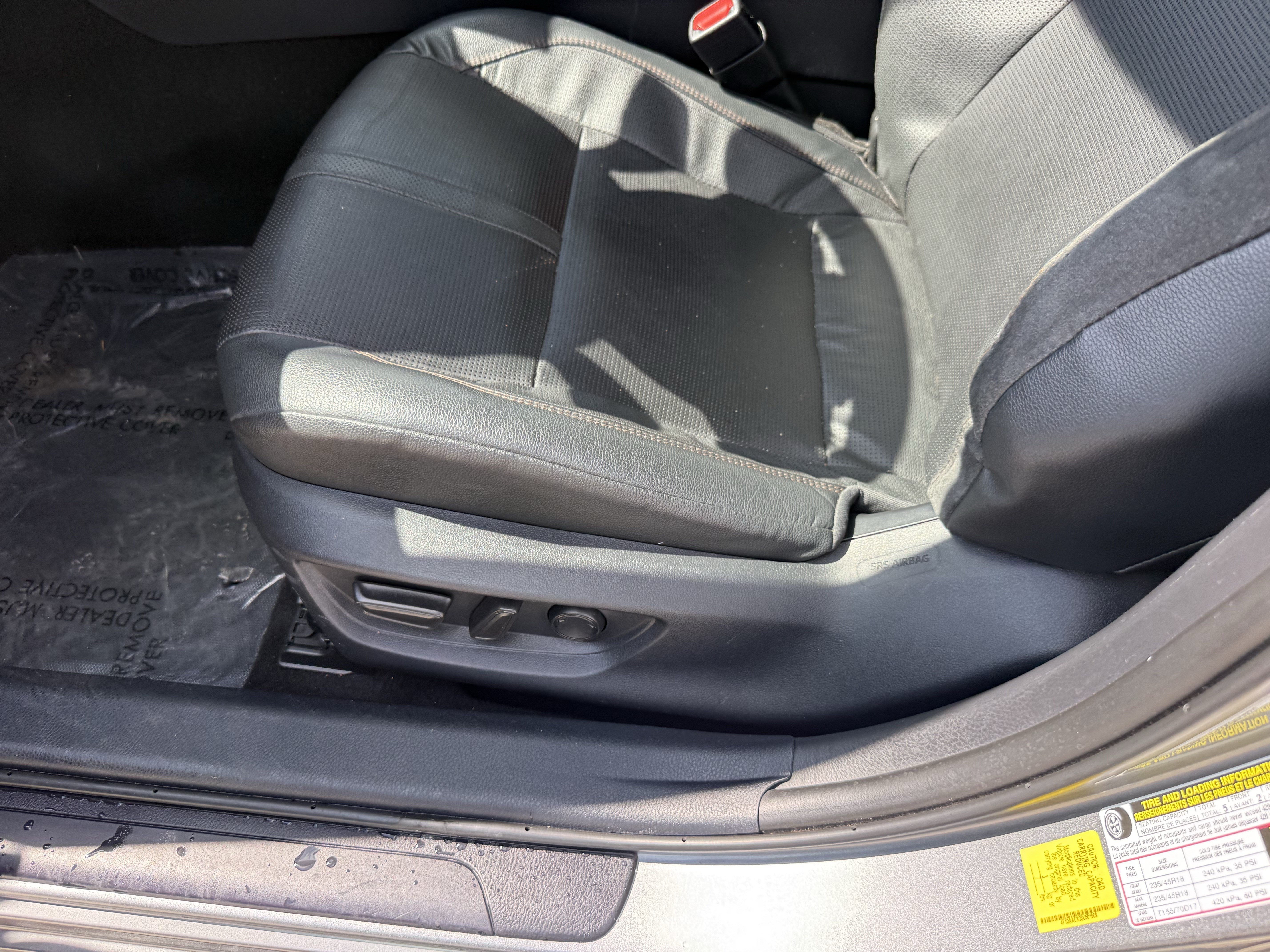 Used 2025 Toyota Camry XLE FWD image 29
