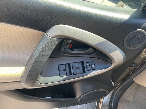 Used 2009 Toyota RAV4 Limited AWD/4WD image 16