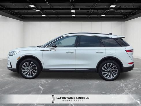 Certified 2026 Lincoln Corsair Reserve w/ Rear Removable Package Tray AWD/4WD image 2