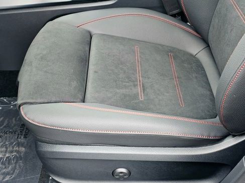 New 2026 Mercedes-Benz GLB 35 AMG 4MATIC image 17