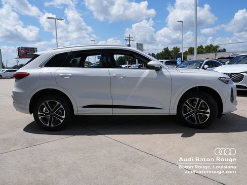 Used 2025 Audi Q5 Premium Plus w/ Premium Plus AWD/4WD image 6