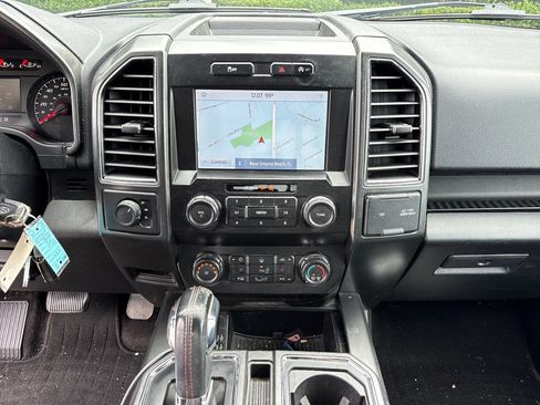 Used 2020 Ford F150 XLT w/ Equipment Group 302A Luxury AWD/4WD image 23