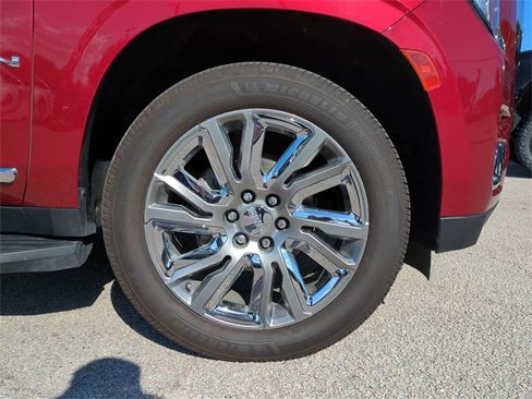 Certified 2021 GMC Yukon SLT w/ SLT Premium Package image 11