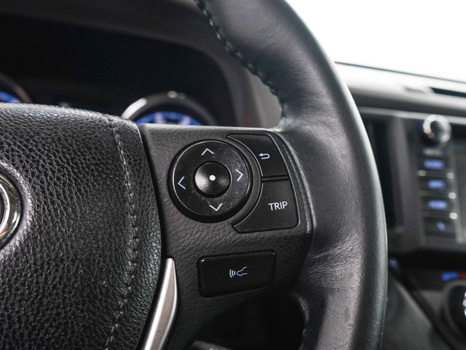Used 2018 Toyota RAV4 Limited w/ All Weather Liner Package AWD/4WD image 27