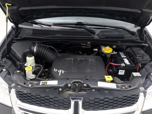 Used 2019 Dodge Grand Caravan SXT FWD image 37