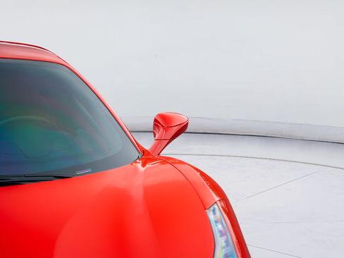 Used 2016 Ferrari 488 GTB RWD image 5