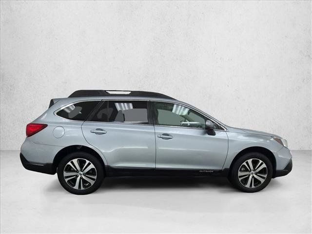 Used 2019 Subaru Outback 2.5i Limited AWD/4WD image 4