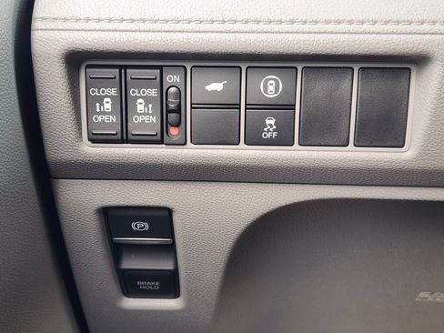 Used 2024 Honda Odyssey EX-L image 19