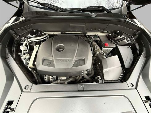 Used 2020 Volvo XC90 T6 R-Design image 23
