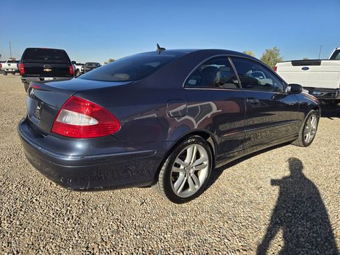 Used 2007 Mercedes-Benz CLK 350 Coupe image 7