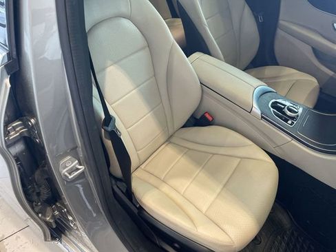 Used 2021 Mercedes-Benz C 300 4MATIC Sedan image 42