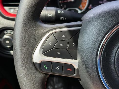 Used 2020 Jeep Renegade Trailhawk AWD/4WD image 14