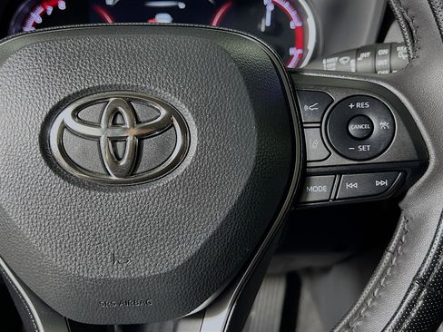 Used 2023 Toyota RAV4 XLE Premium image 20