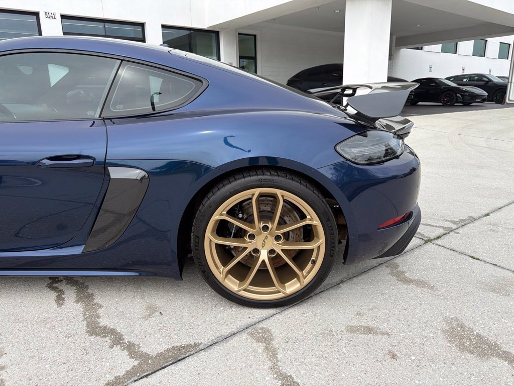 Used 2023 Porsche 718 Cayman GT4 RWD image 13